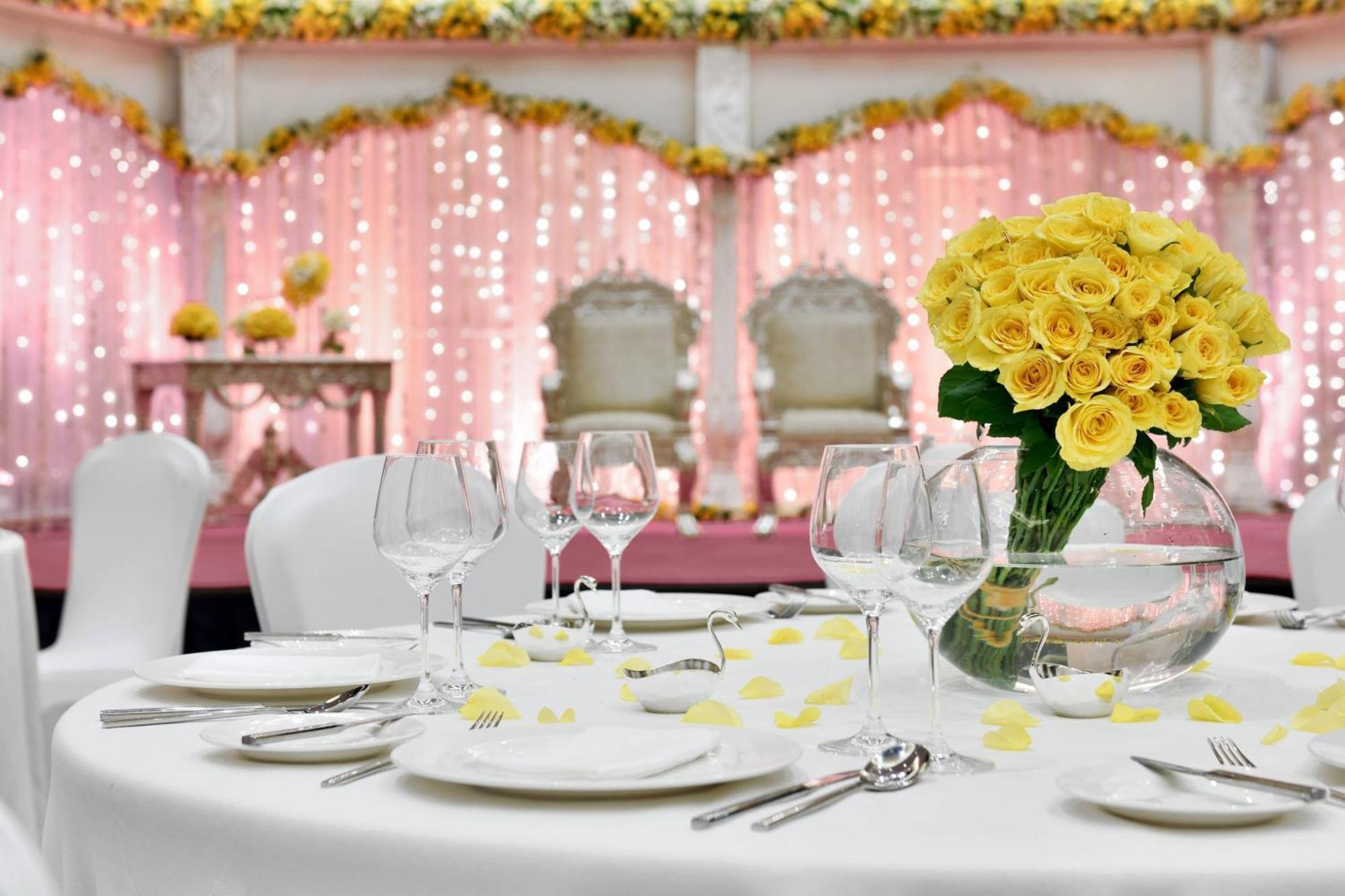 Renaissance Lucknow Hotel, Gomti Nagar Dış mekan fotoğraf